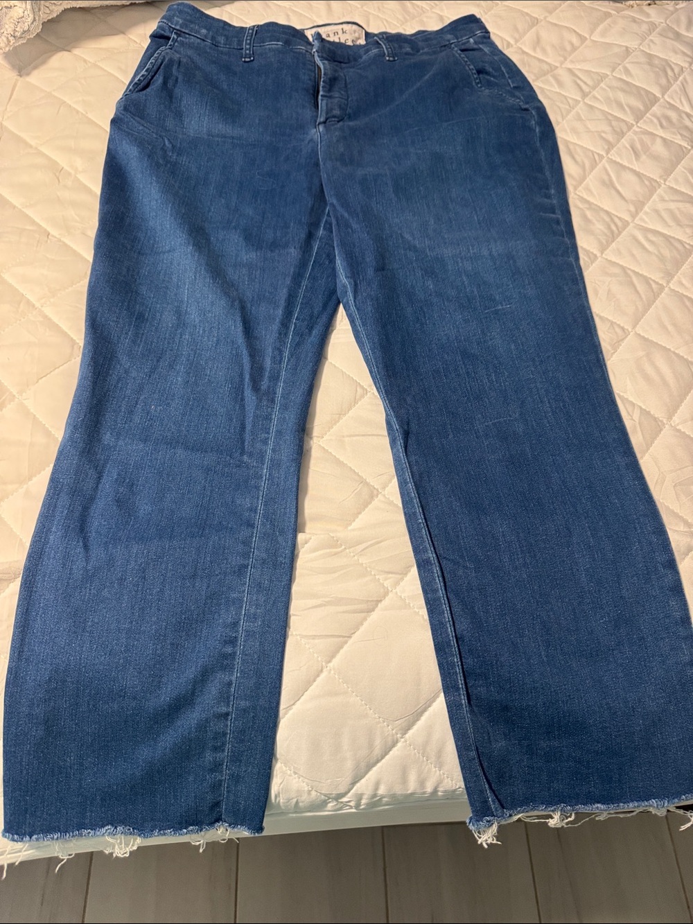 Frank & Eileen Jeans in Medium Blue